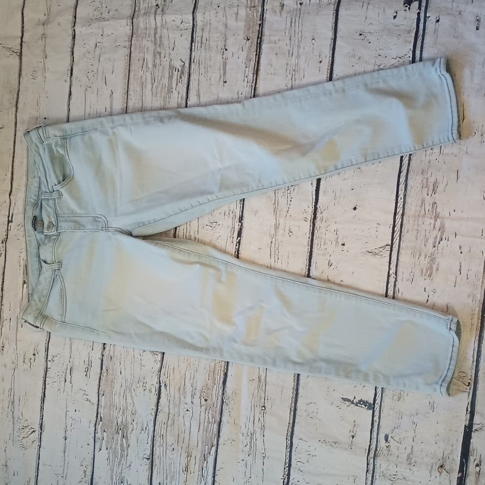 American Eagle Light Wash Super Stretch Taper Ankle Jean 14